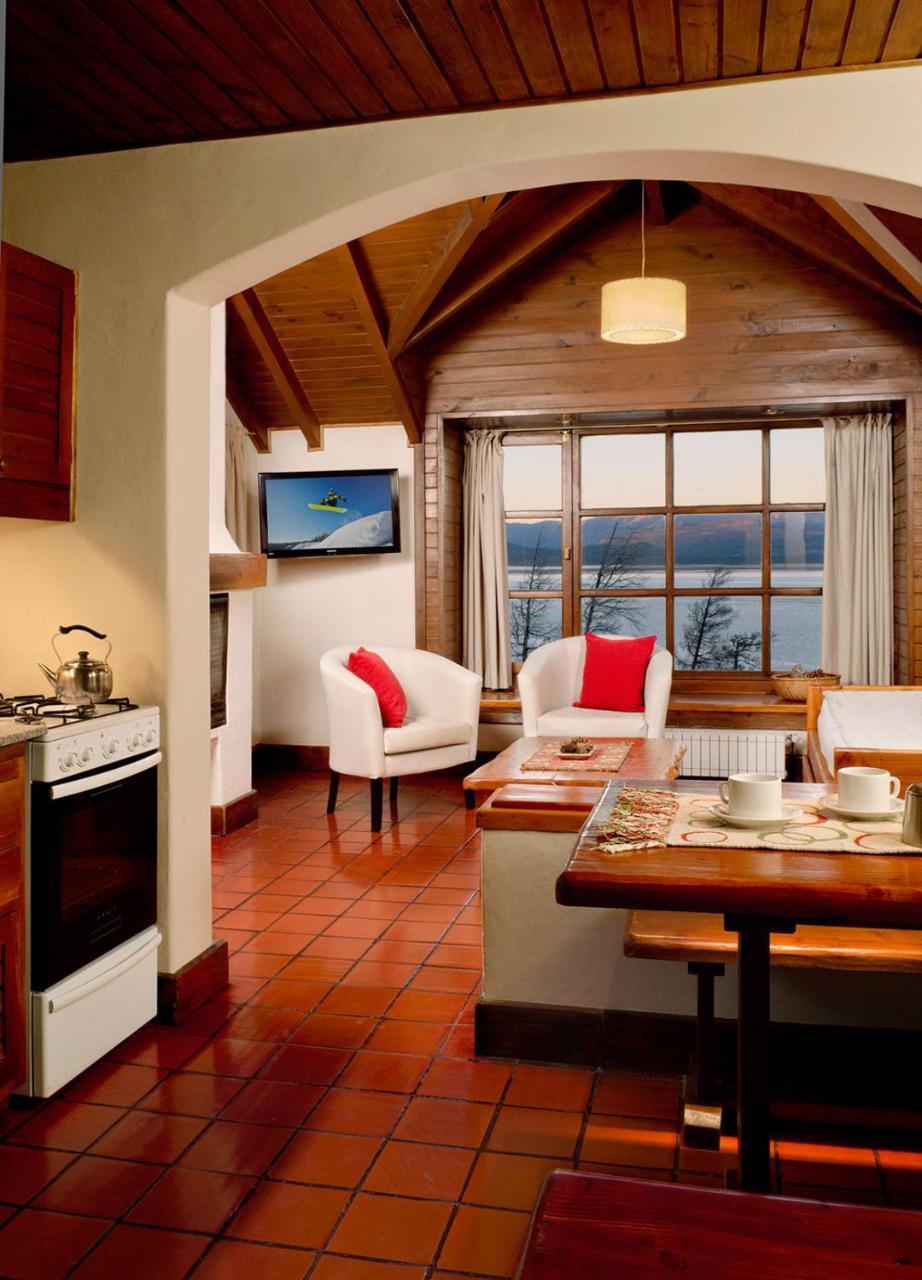 Pailahue Cabanas Lodge ซานคาร์ลอส เด บาริโลเช ภายนอก รูปภาพ